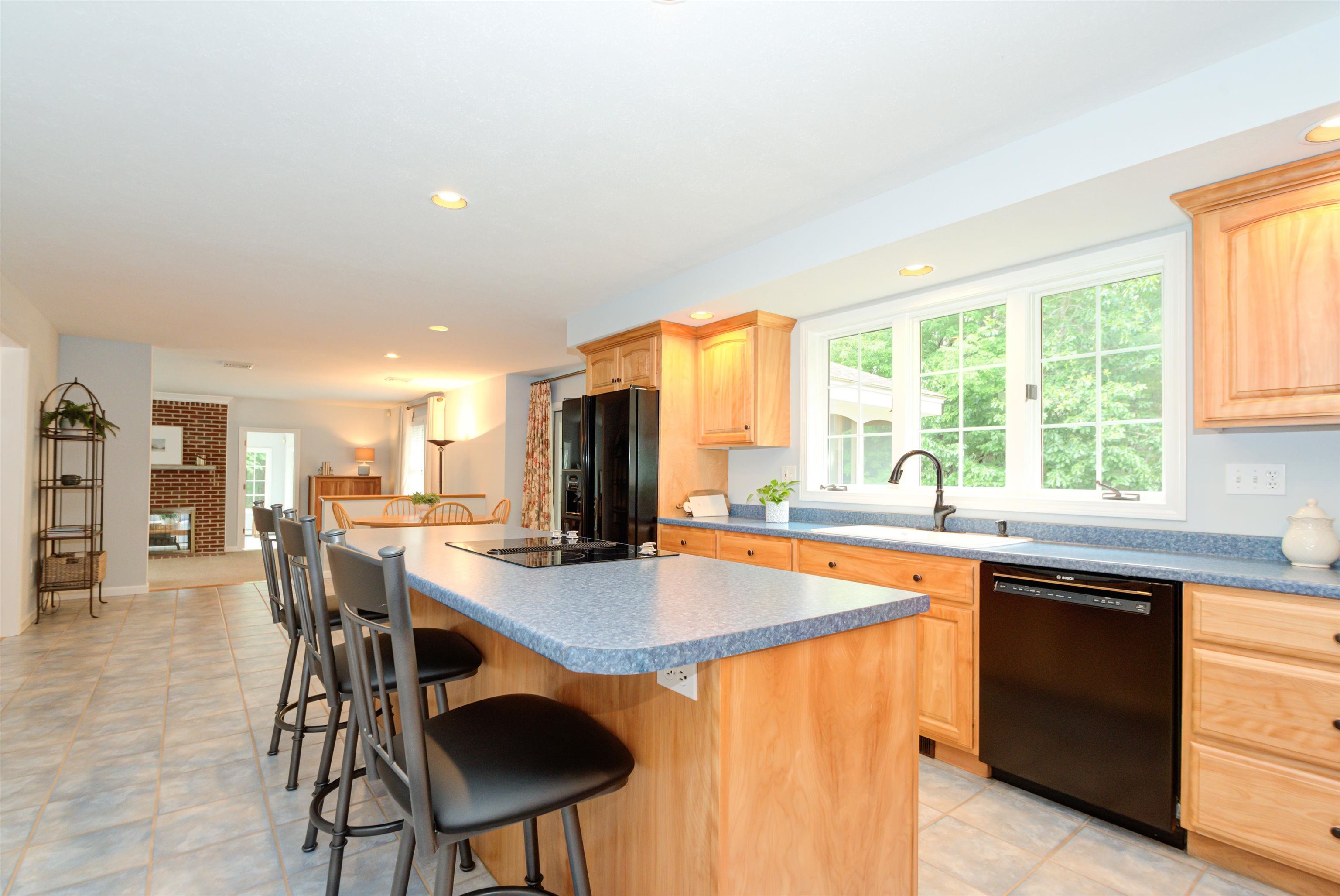 16 Karen Road Windham, NH 03087 - Photo 37 of 37