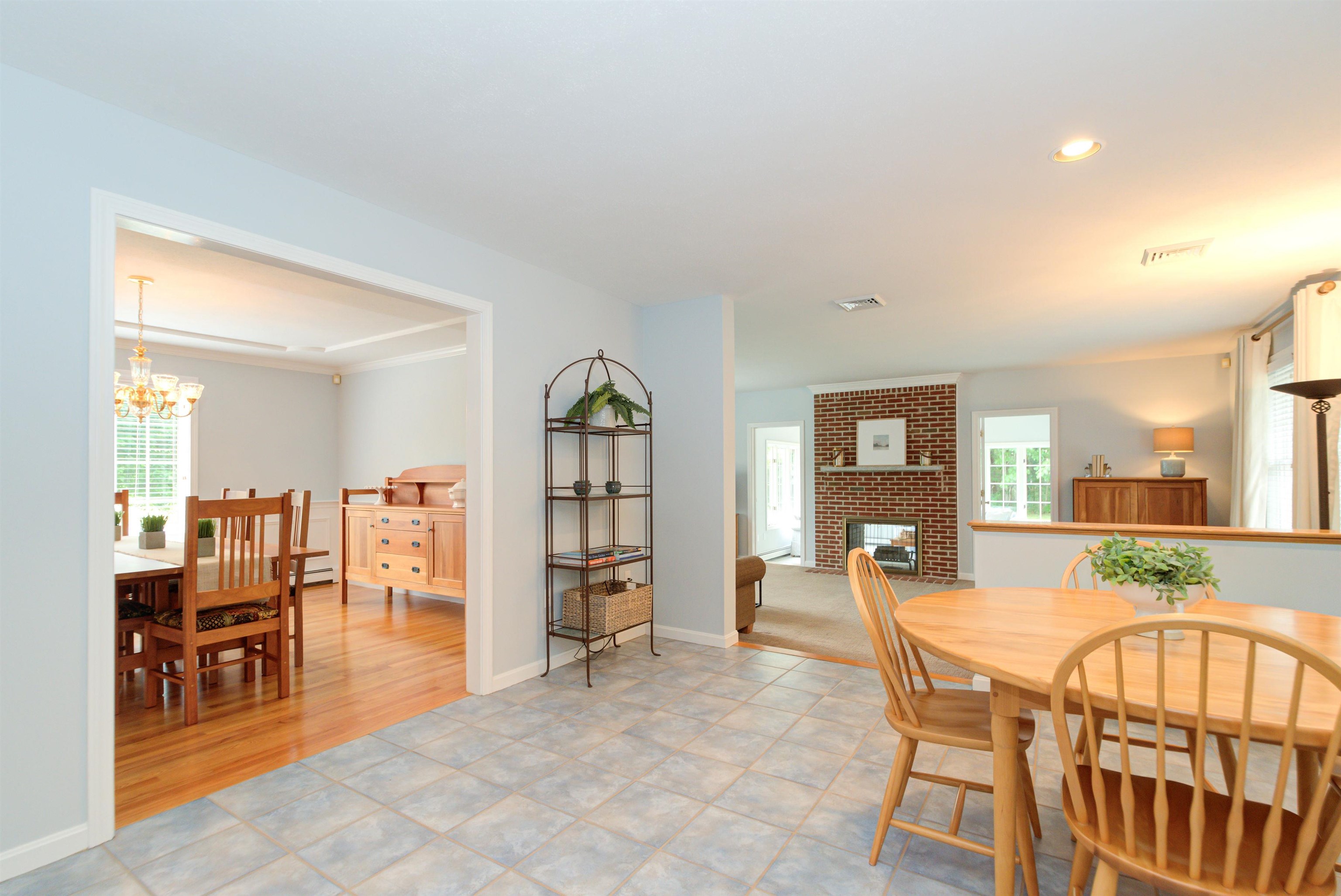 16 Karen Road Windham, NH 03087 - Photo 5 of 37