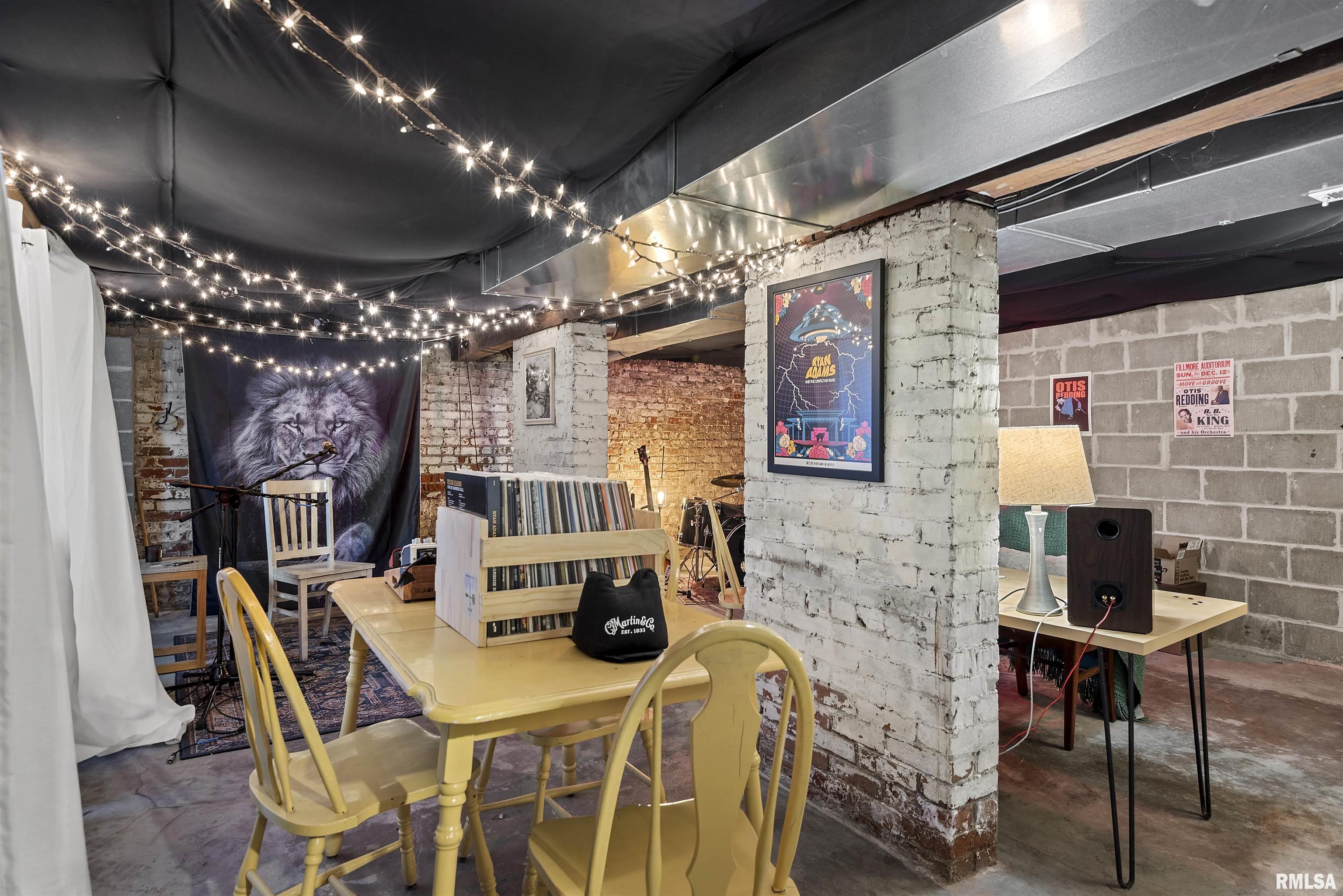 709 South Douglas Avenue Springfield, IL 62704 - Photo 37 of 39