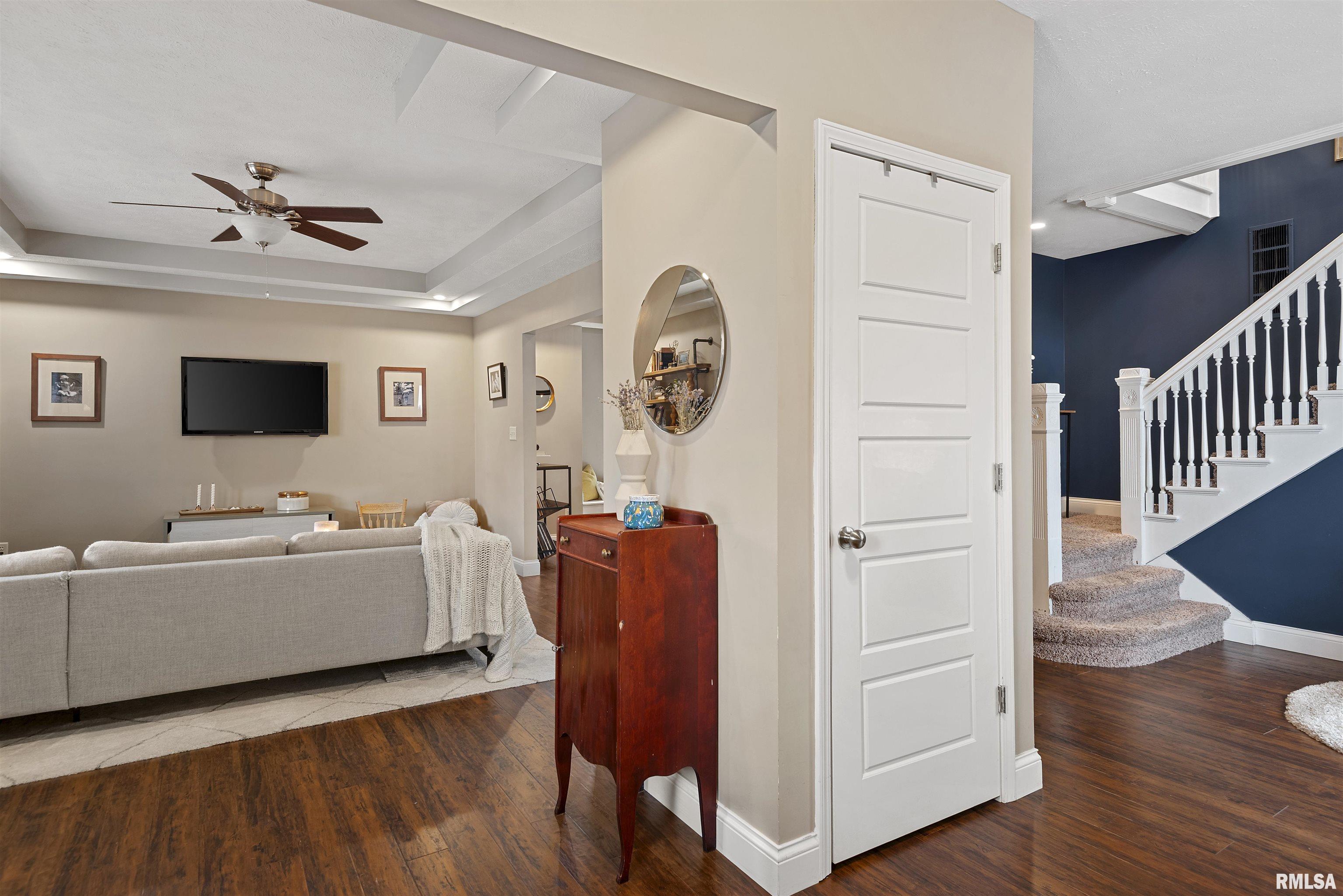 709 South Douglas Avenue Springfield, IL 62704 - Photo 4 of 39