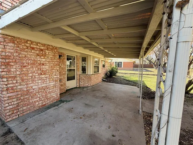 $1,950 | 815 Hilltop Drive, Weatherford, TX 76086