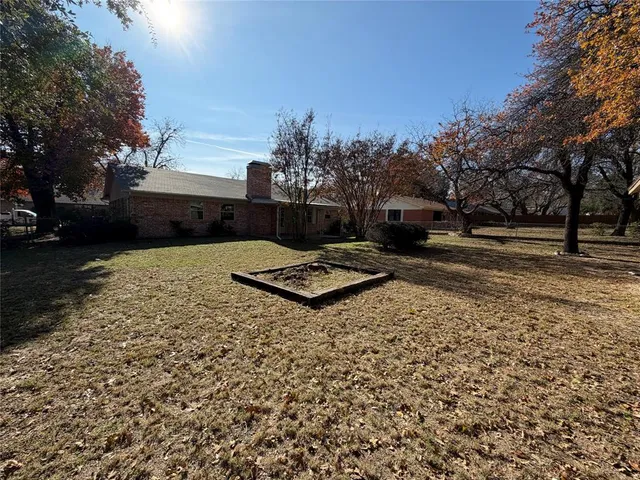 $1,950 | 815 Hilltop Drive, Weatherford, TX 76086