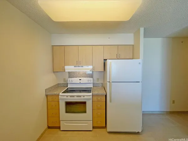 $2,095 | 1315 Kalakaua Avenue, Unit 2101, Honolulu, HI 96826