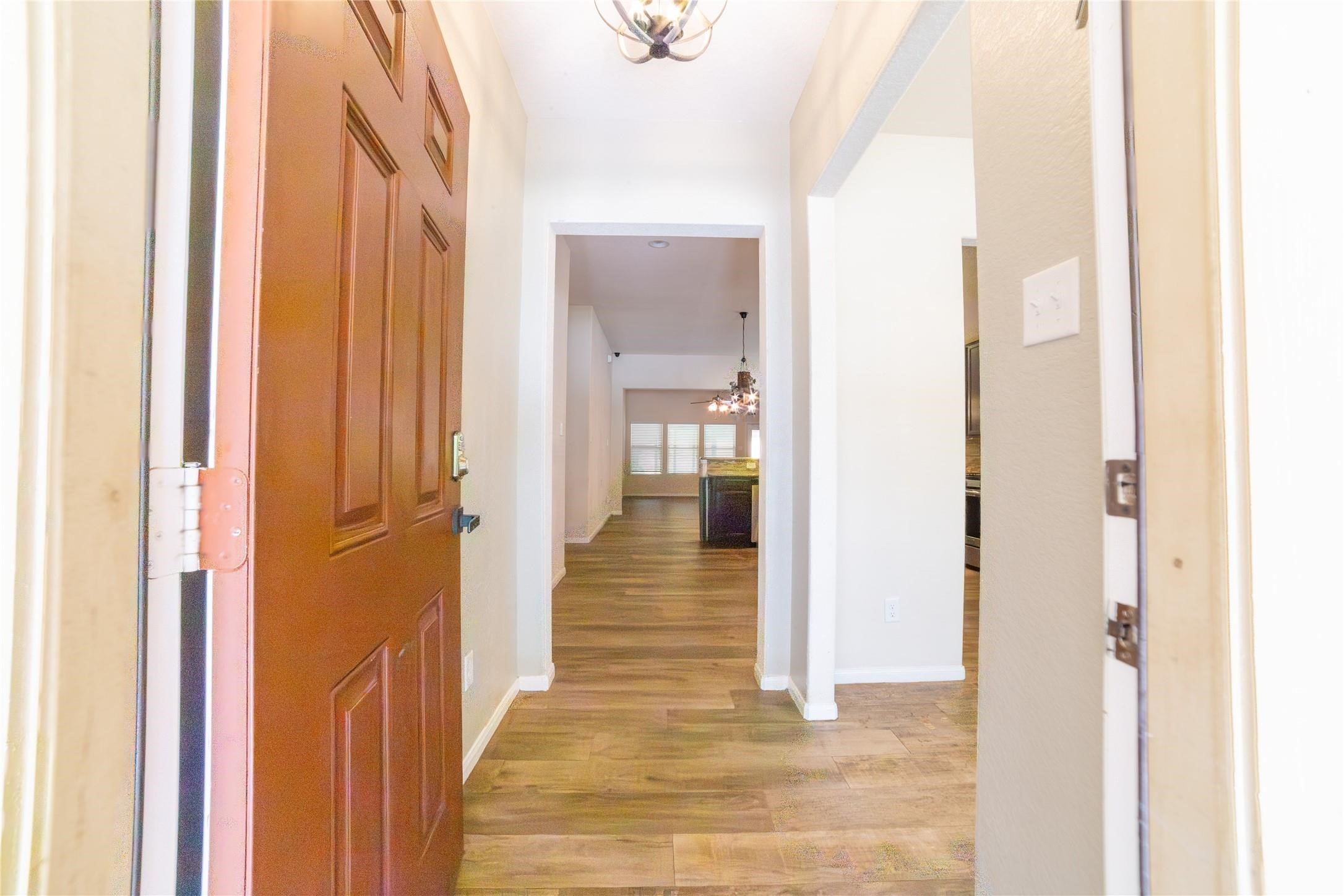 10510 Chestnut Path Way Tomball, TX 77375 - Photo 3 of 18 Entryway into home