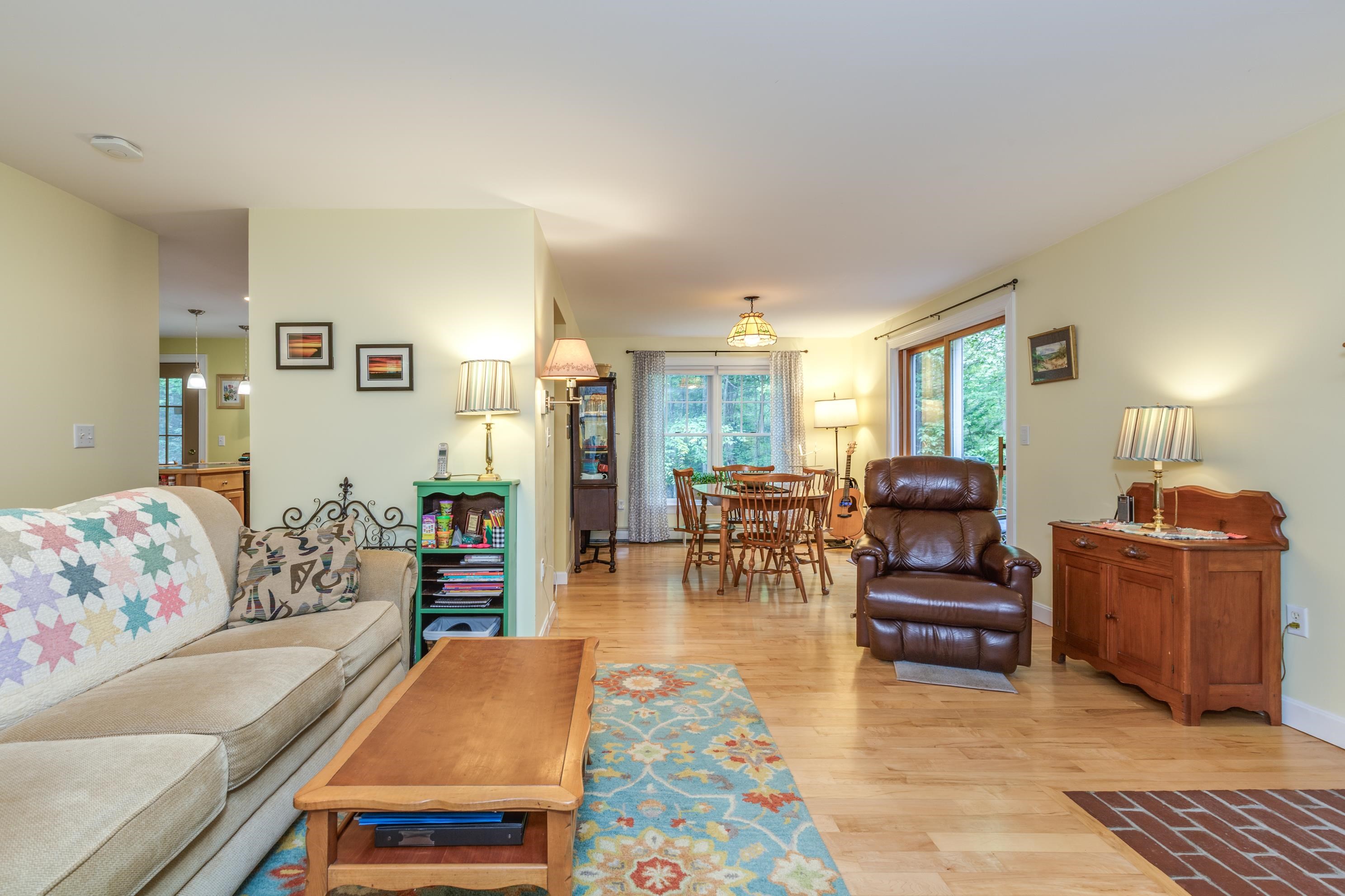 834 Borough Road Pembroke, NH 03275 - Photo 11 of 47