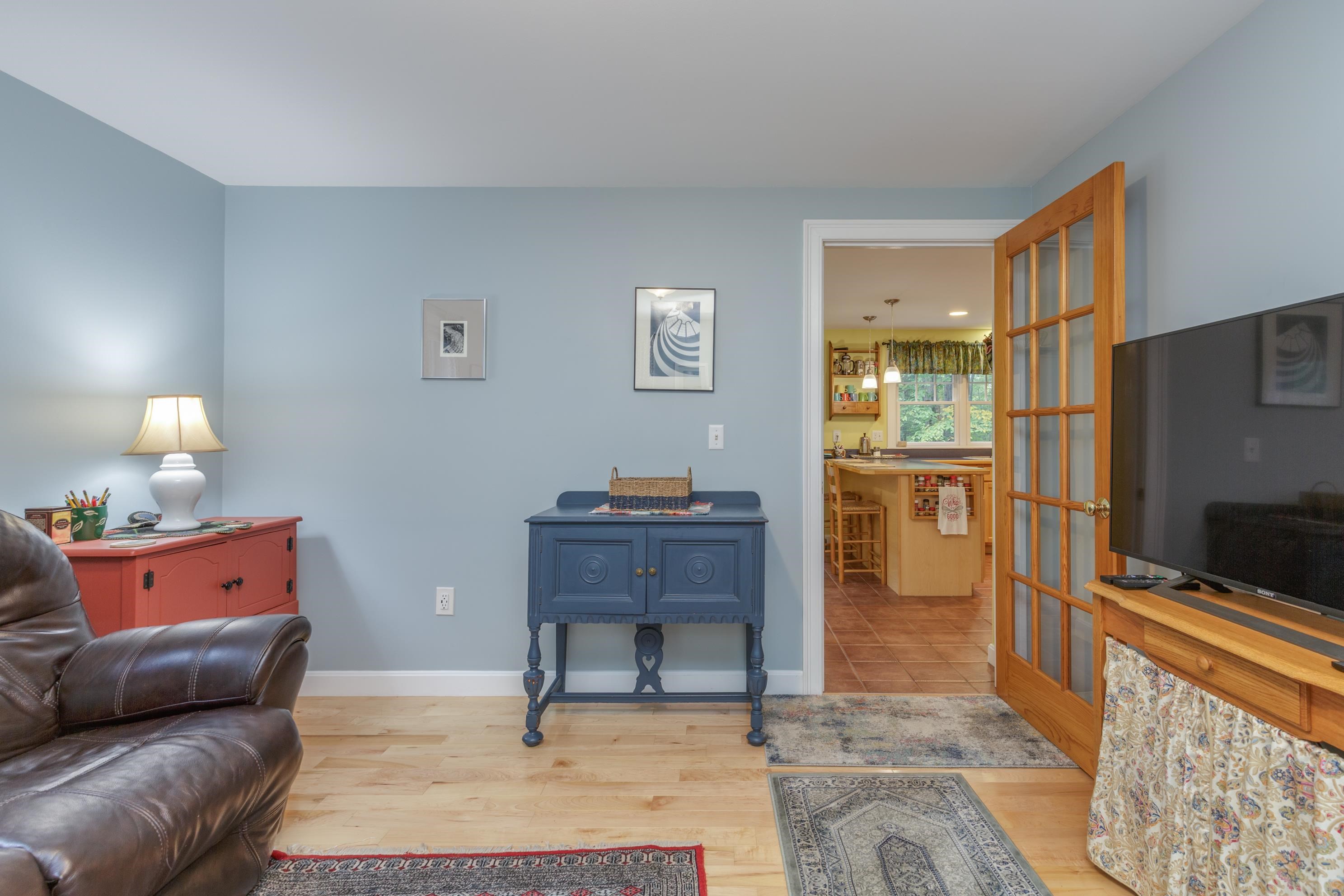 834 Borough Road Pembroke, NH 03275 - Photo 20 of 47