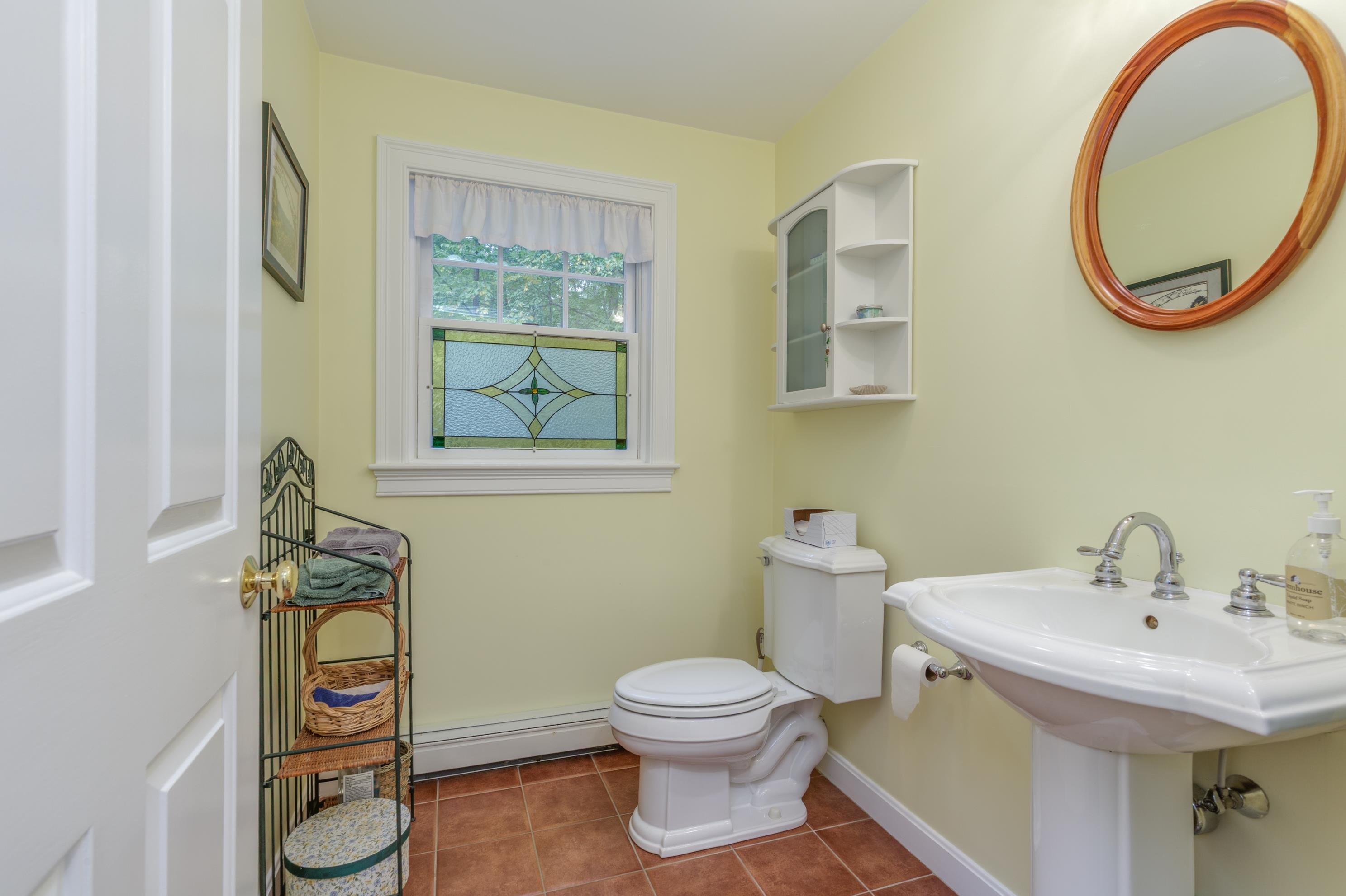 834 Borough Road Pembroke, NH 03275 - Photo 21 of 47