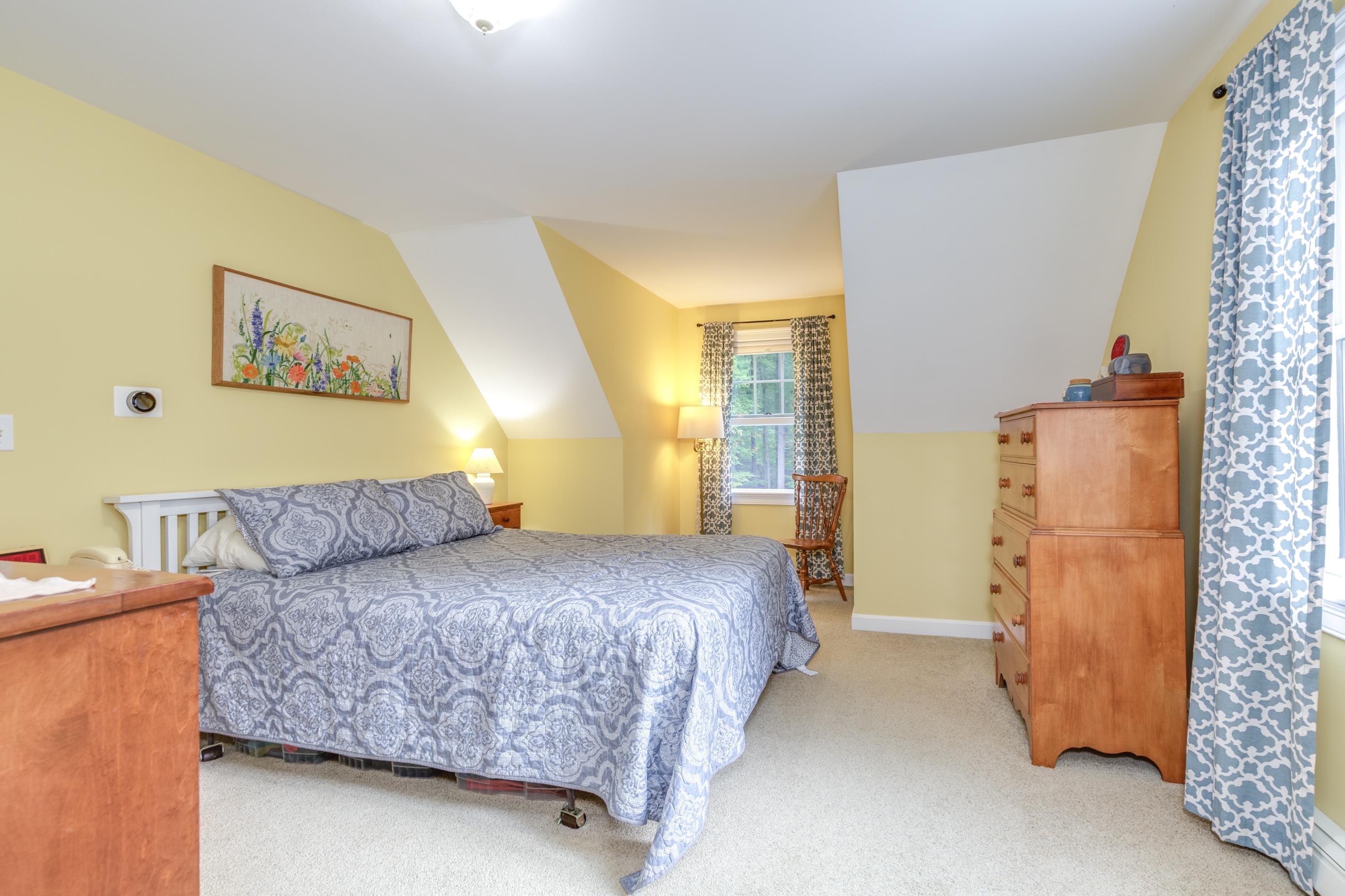 834 Borough Road Pembroke, NH 03275 - Photo 25 of 47