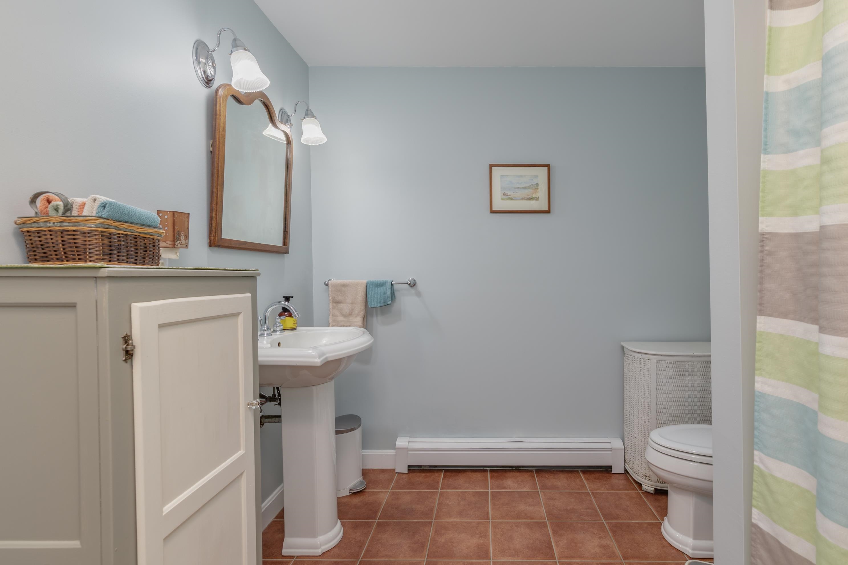 834 Borough Road Pembroke, NH 03275 - Photo 32 of 47