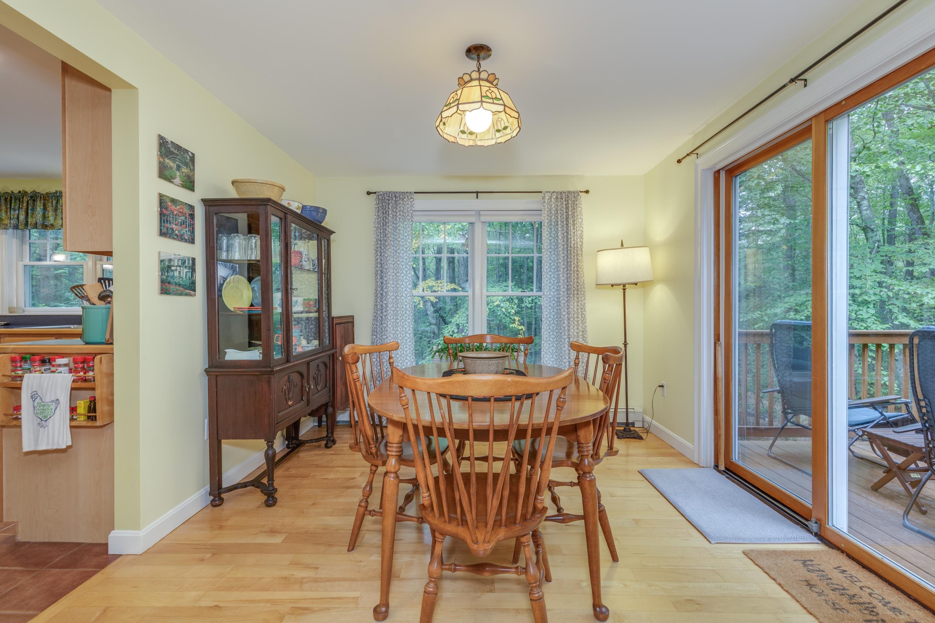 834 Borough Road Pembroke, NH 03275 - Photo 9 of 47