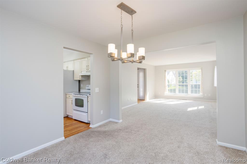 24261 Scarlet Court Novi, MI 48374 - Photo 12 of 44