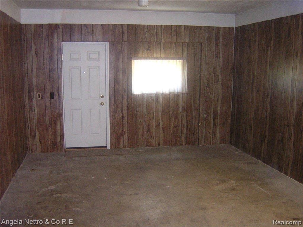 37150 Pennsylvania Road Romulus, MI 48174 - Photo 14 of 17 heated/cair bonus room