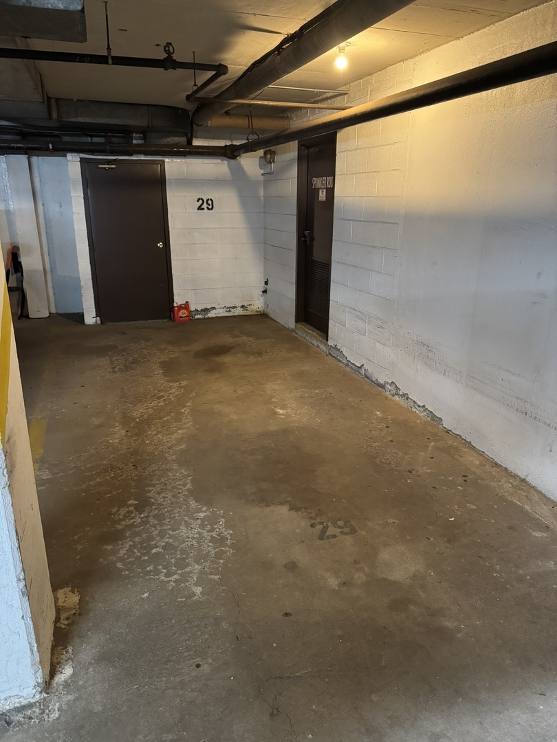 9244 Gross Point Road, Unit 103 Skokie, IL 60077 - Photo 27 of 28 a view of garage