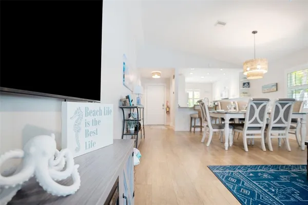 $1,800,000 | 2051 Roselawn Street, Sarasota, FL 34231