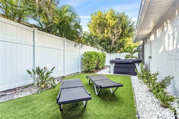 $1,800,000 | 2051 Roselawn Street, Sarasota, FL 34231