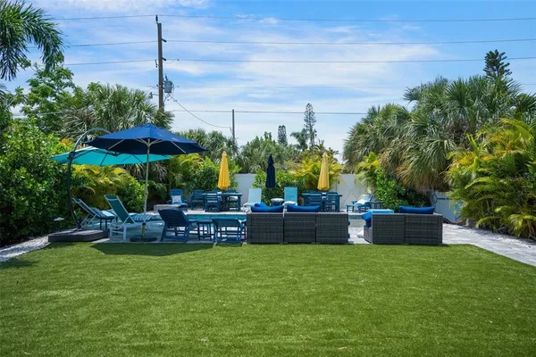 $1,800,000 | 2051 Roselawn Street, Sarasota, FL 34231