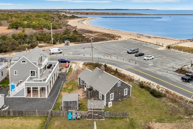 $899,000 | 2 Freeman Avenue, Sandwich, MA 02563