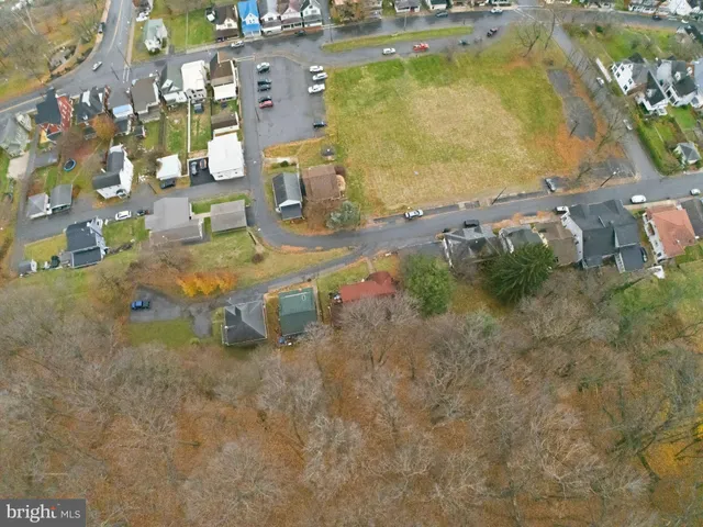a view of a yard with an outdoor space