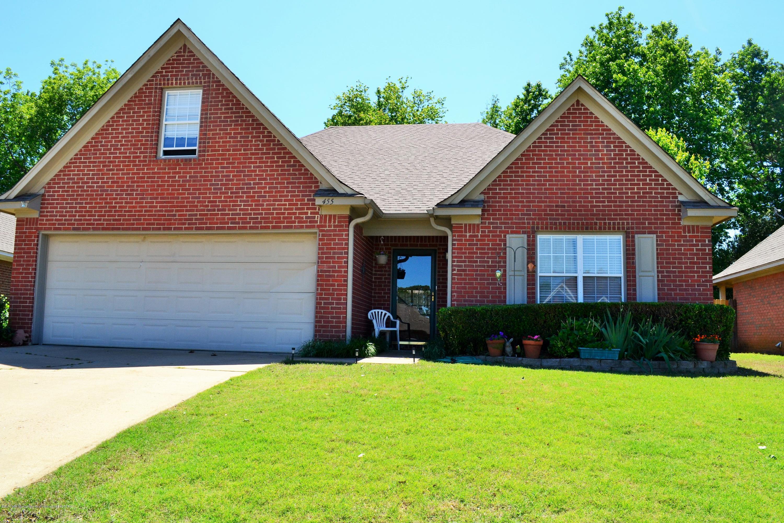 455 Timber Way South Hernando, MS 38632 - Photo 1 of 29 DSC_0550