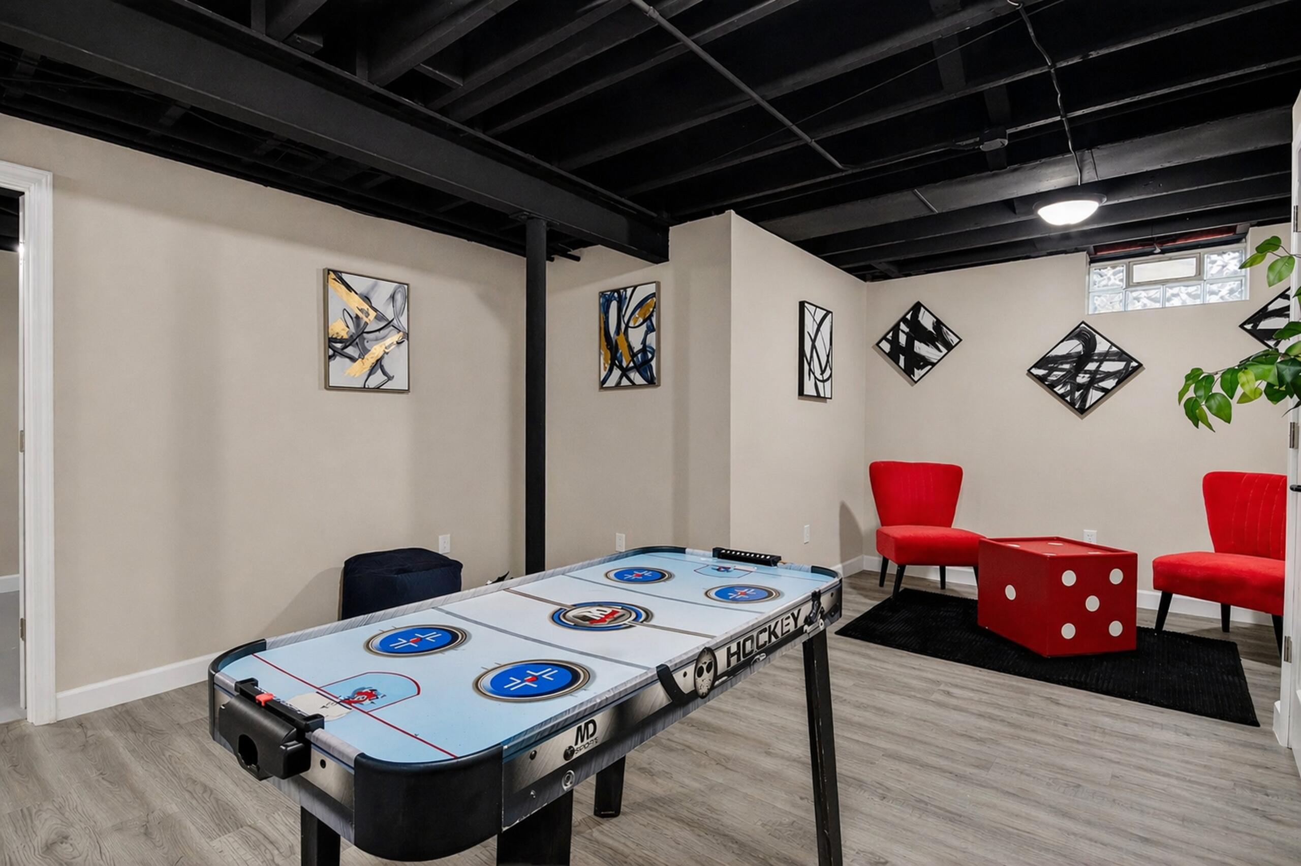4575 North 46th Street Milwaukee, WI 53218 - Photo 22 of 28 LL REC ROOM