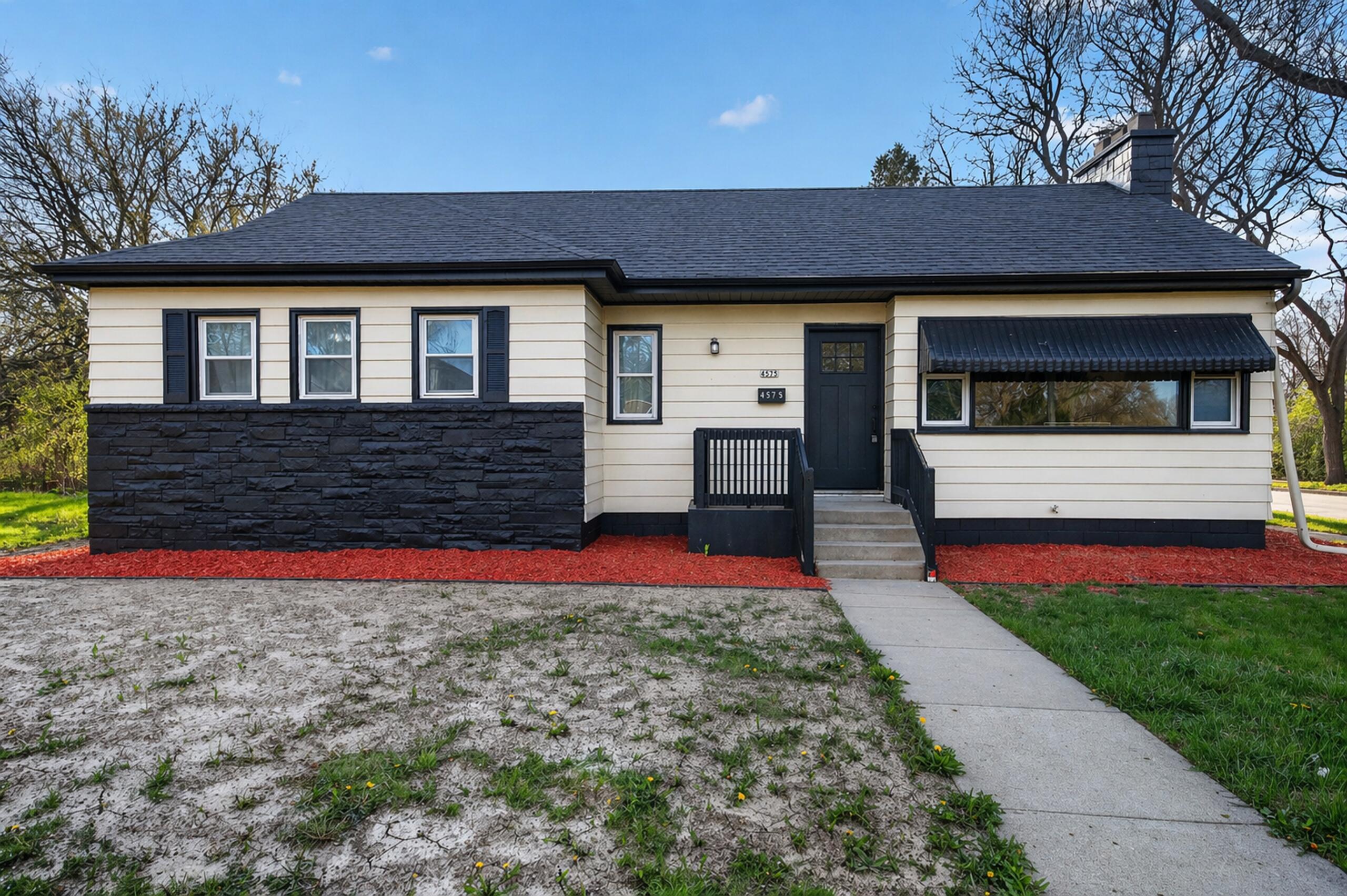 4575 North 46th Street Milwaukee, WI 53218 - Photo 23 of 28 FRONT VIEW