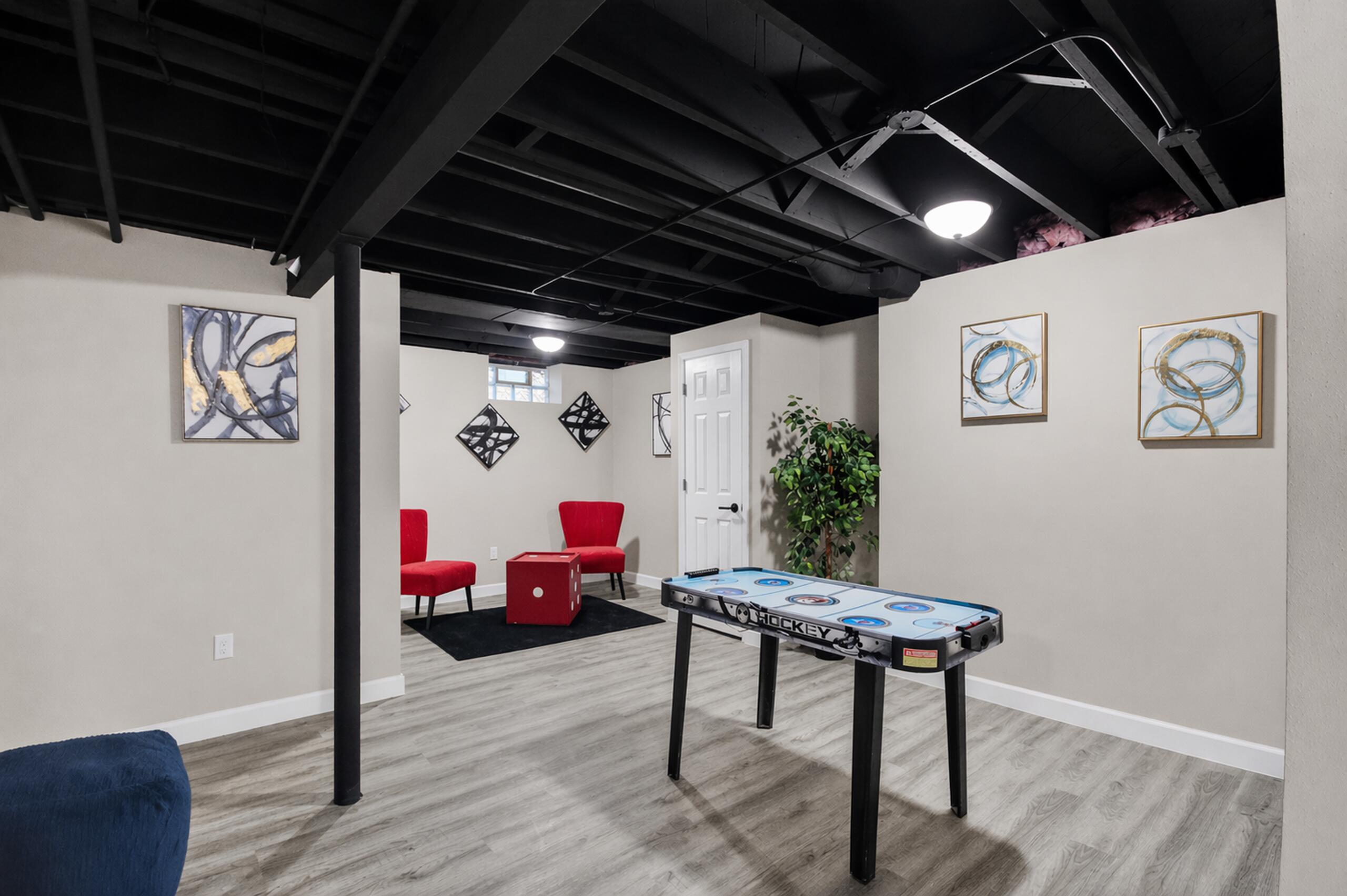 4575 North 46th Street Milwaukee, WI 53218 - Photo 24 of 28 LL REC ROOM