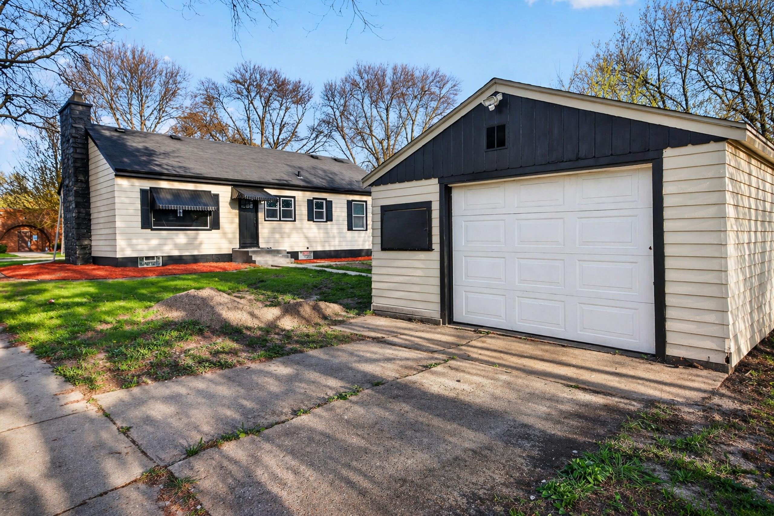 4575 North 46th Street Milwaukee, WI 53218 - Photo 28 of 28 GARAGE
