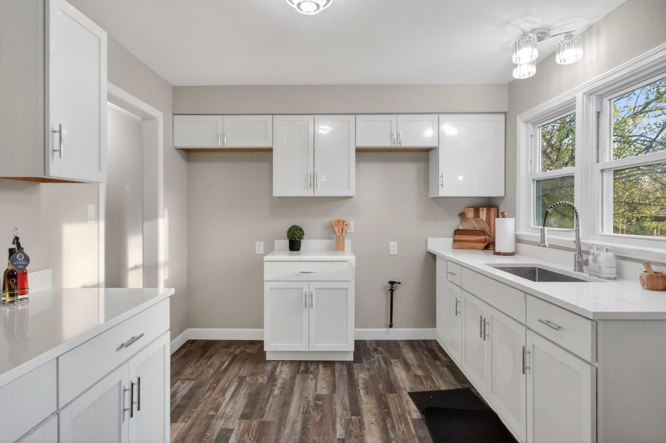 4575 North 46th Street Milwaukee, WI 53218 - Photo 8 of 28 KITCHEN