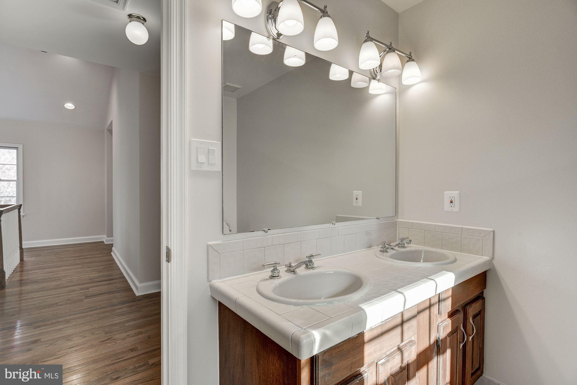 12405 Rivers Edge Drive Potomac, MD 20854 - Photo 42 of 67