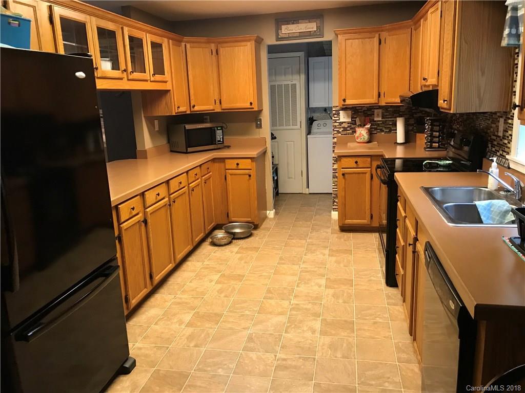 825 Kelly Road Mount Holly, NC 28120 - Photo 4 of 13 Gallery Image 4