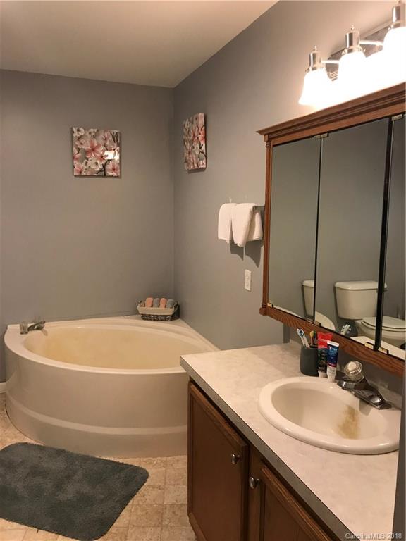 825 Kelly Road Mount Holly, NC 28120 - Photo 10 of 13 Gallery Image 10