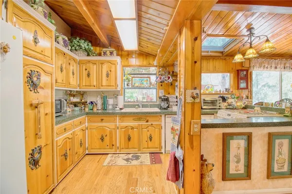 $549,000 | 1513 Twin Lakes Road, Wrightwood, CA 92397
