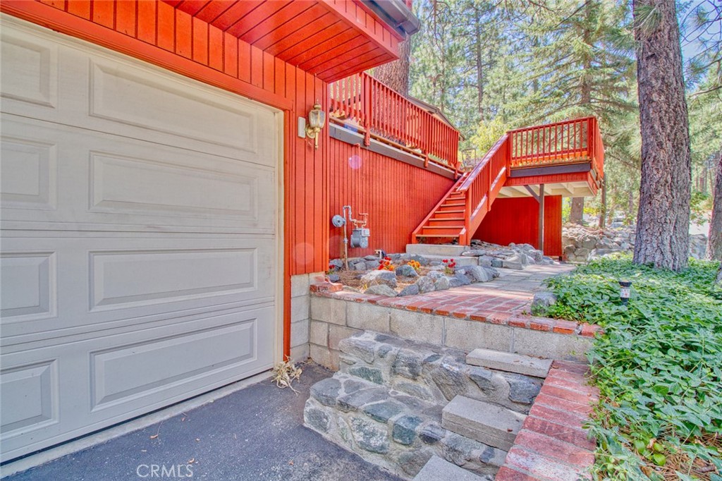 1513 Twin Lakes Road Wrightwood, CA 92397 - Photo 40 of 60 a view of entryway