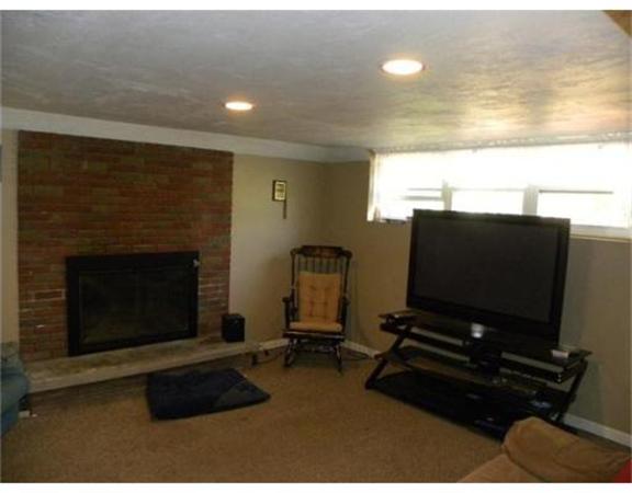 33 Charlton Road Dudley, MA 01571 - Photo 11 of 15