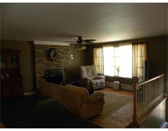 33 Charlton Road Dudley, MA 01571 - Photo 4 of 15