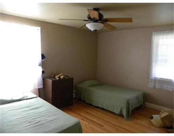 33 Charlton Road Dudley, MA 01571 - Photo 7 of 15