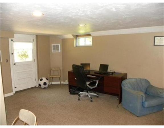 33 Charlton Road Dudley, MA 01571 - Photo 8 of 15