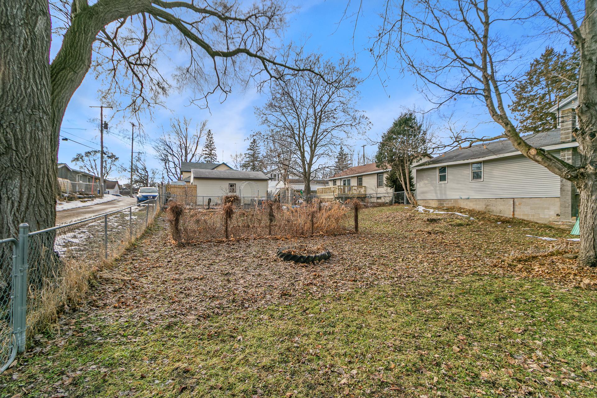 212 East Carroll Street Portage, WI 53901 - Photo 31 of 38