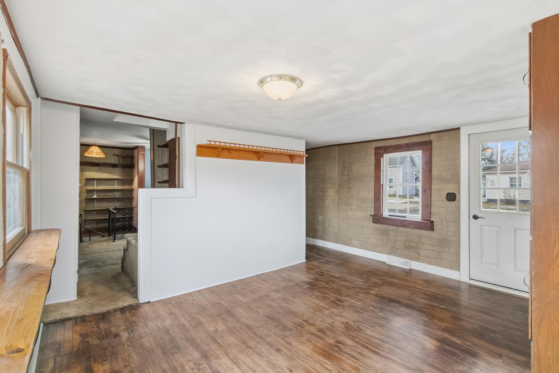 212 East Carroll Street Portage, WI 53901 - Photo 8 of 38