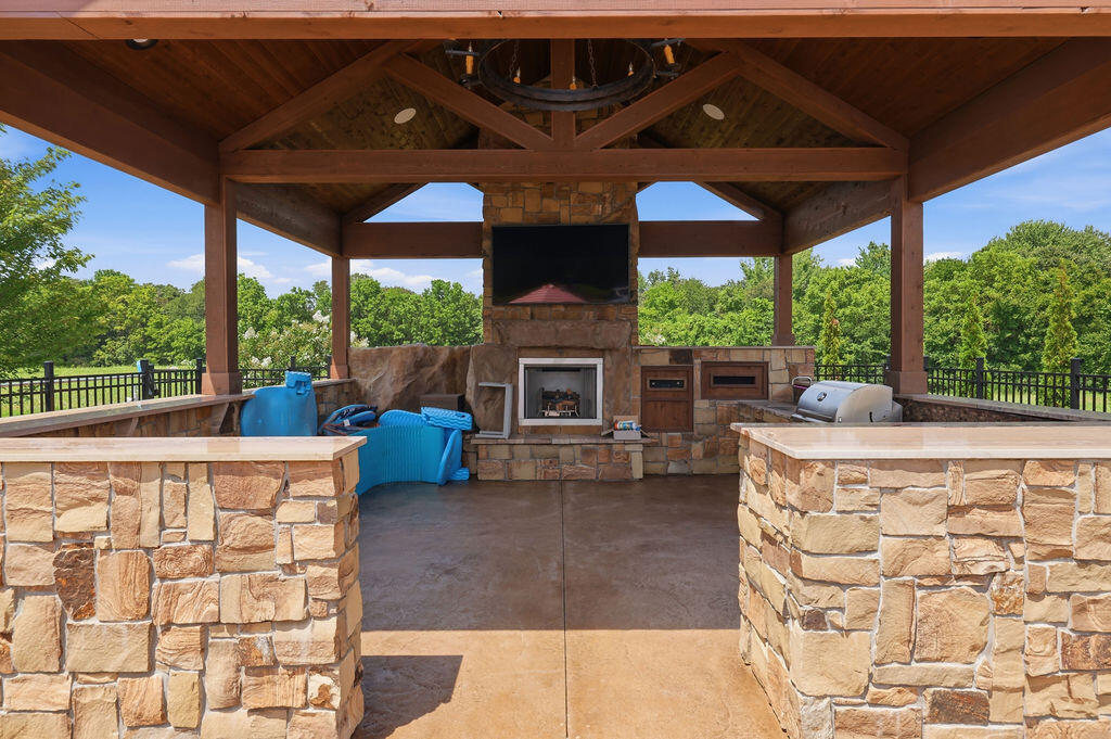 1257 Nance Road Hickory, KY 42051 - Photo 34 of 67 Outdoor Kitchen