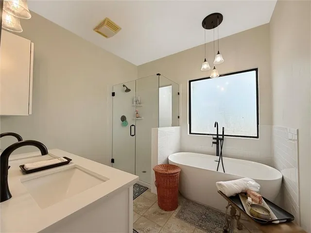 $728,000 | 73033 Double B S Road, Covington, LA 70435