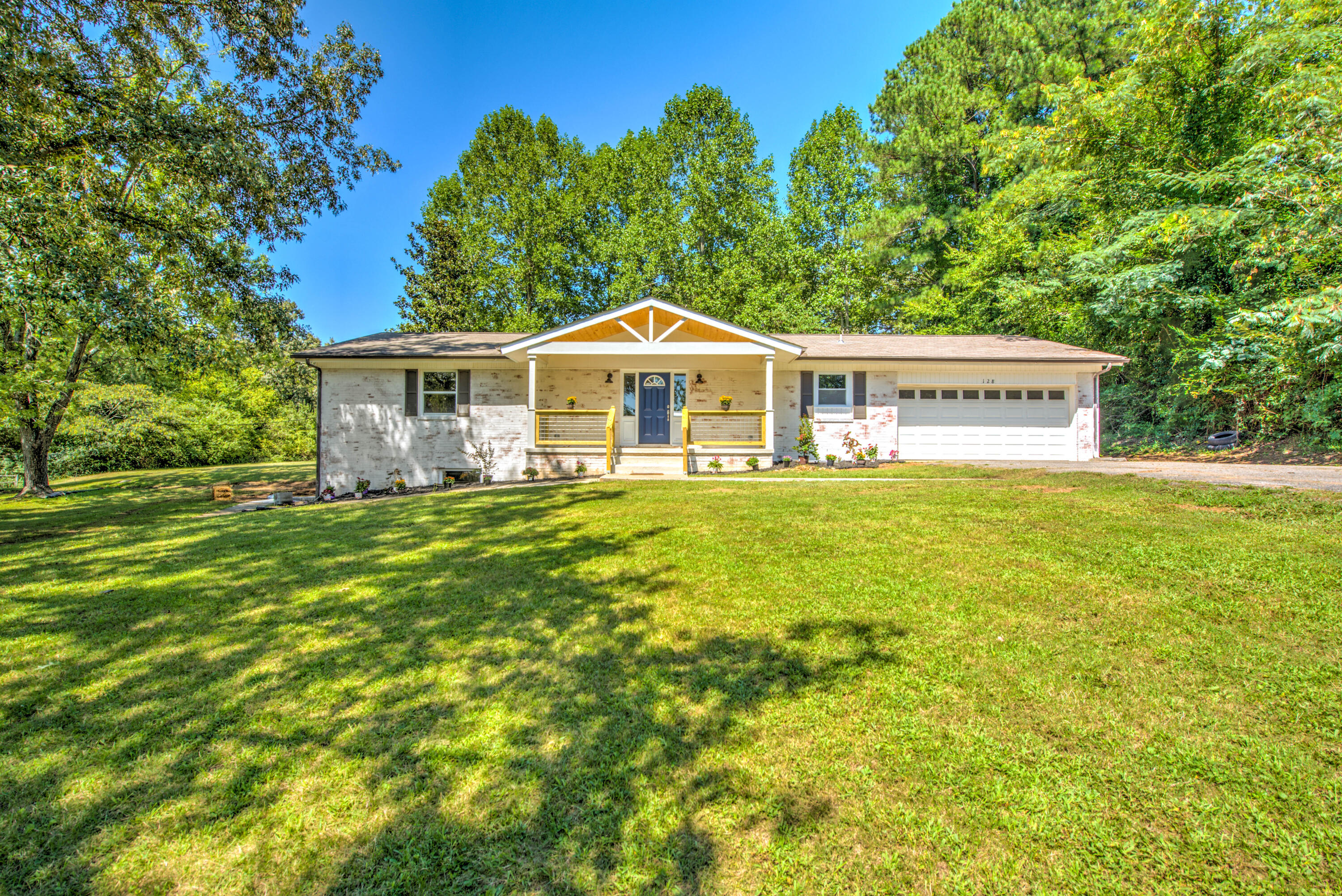 128 Providence Road Oak Ridge, TN 37830 - Photo 1 of 30 DSC_5470_1_2_3_4