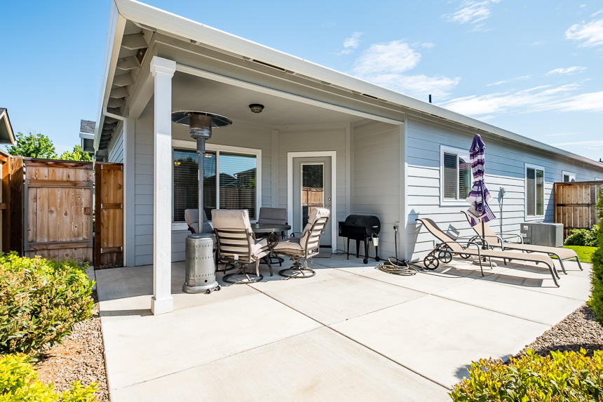 395 Live Oak Loop Central Point, OR 97502 - Photo 22 of 27 395 Live Oak-25