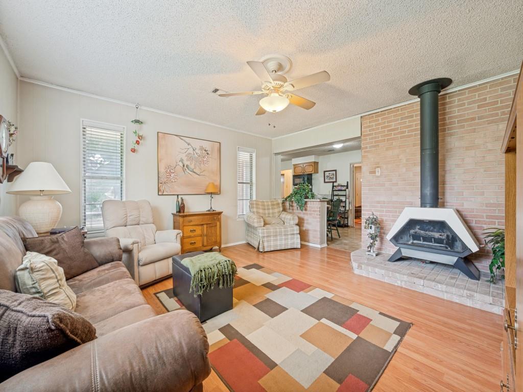 1604 Pleasant Run Road Carrollton, TX 75006 - Photo 11 of 23