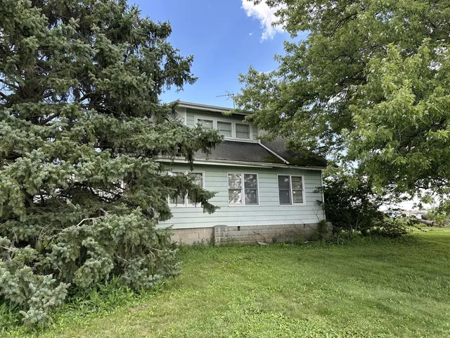 front view of house with a yard
