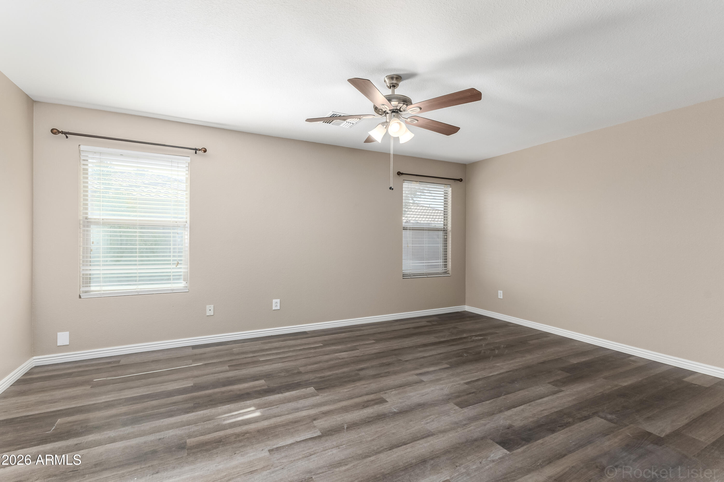 3553 East Trigger Way Gilbert, AZ 85297 - Photo 12 of 30 12