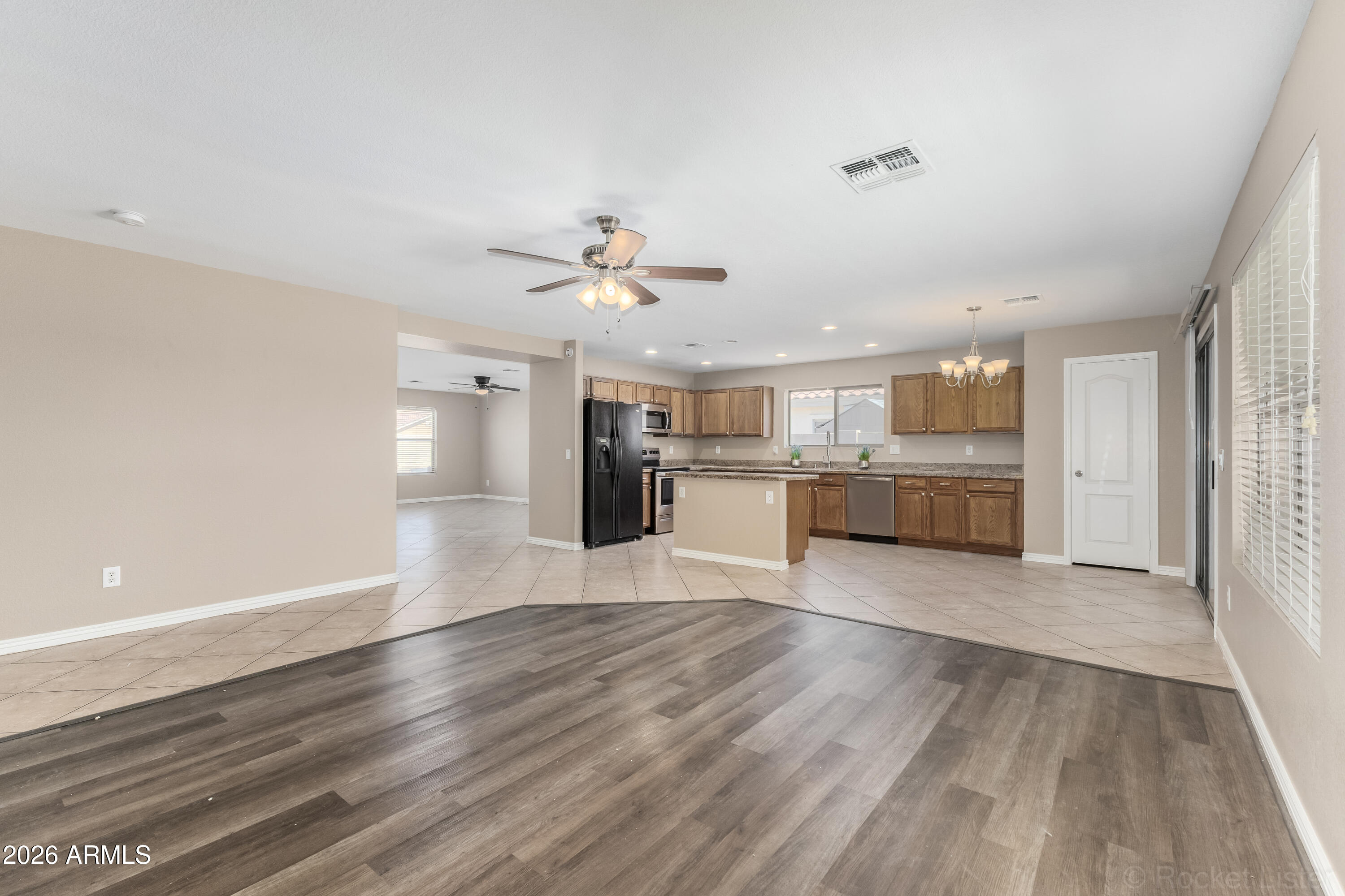 3553 East Trigger Way Gilbert, AZ 85297 - Photo 8 of 30 8