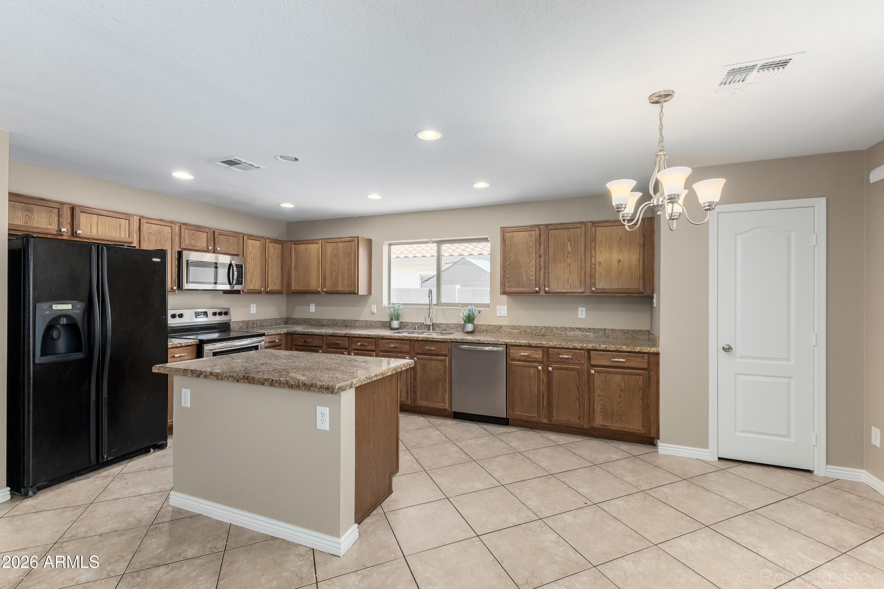 3553 East Trigger Way Gilbert, AZ 85297 - Photo 9 of 30 9