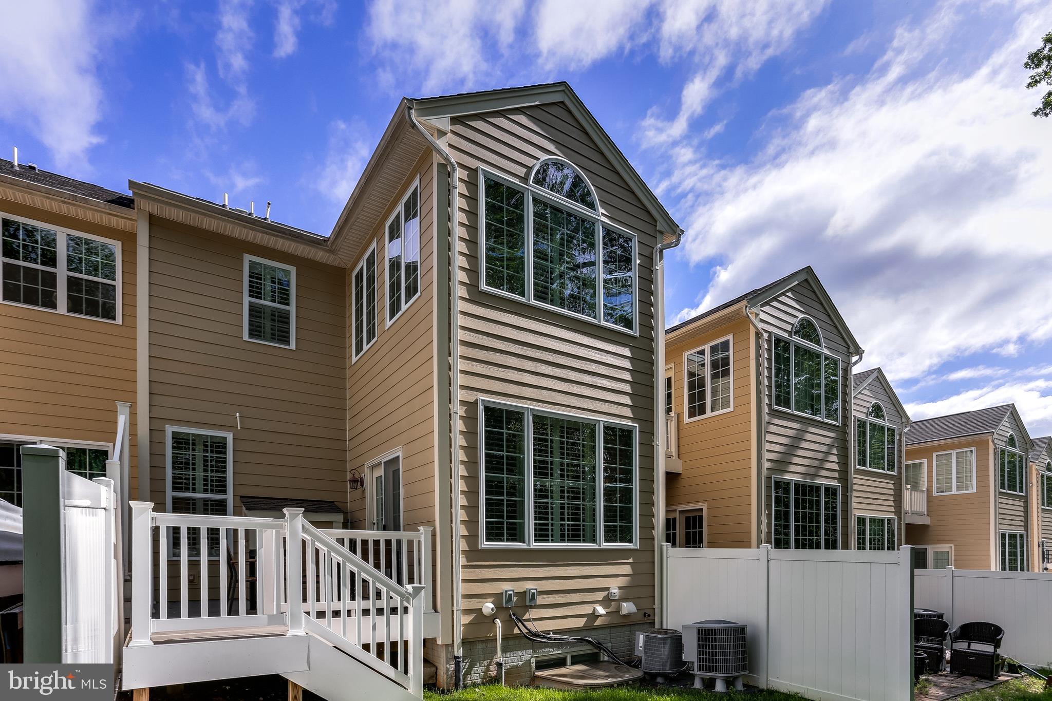 2265 Brimstone Place Hanover, MD 21076 - Photo 34 of 42 Privacy Dividers