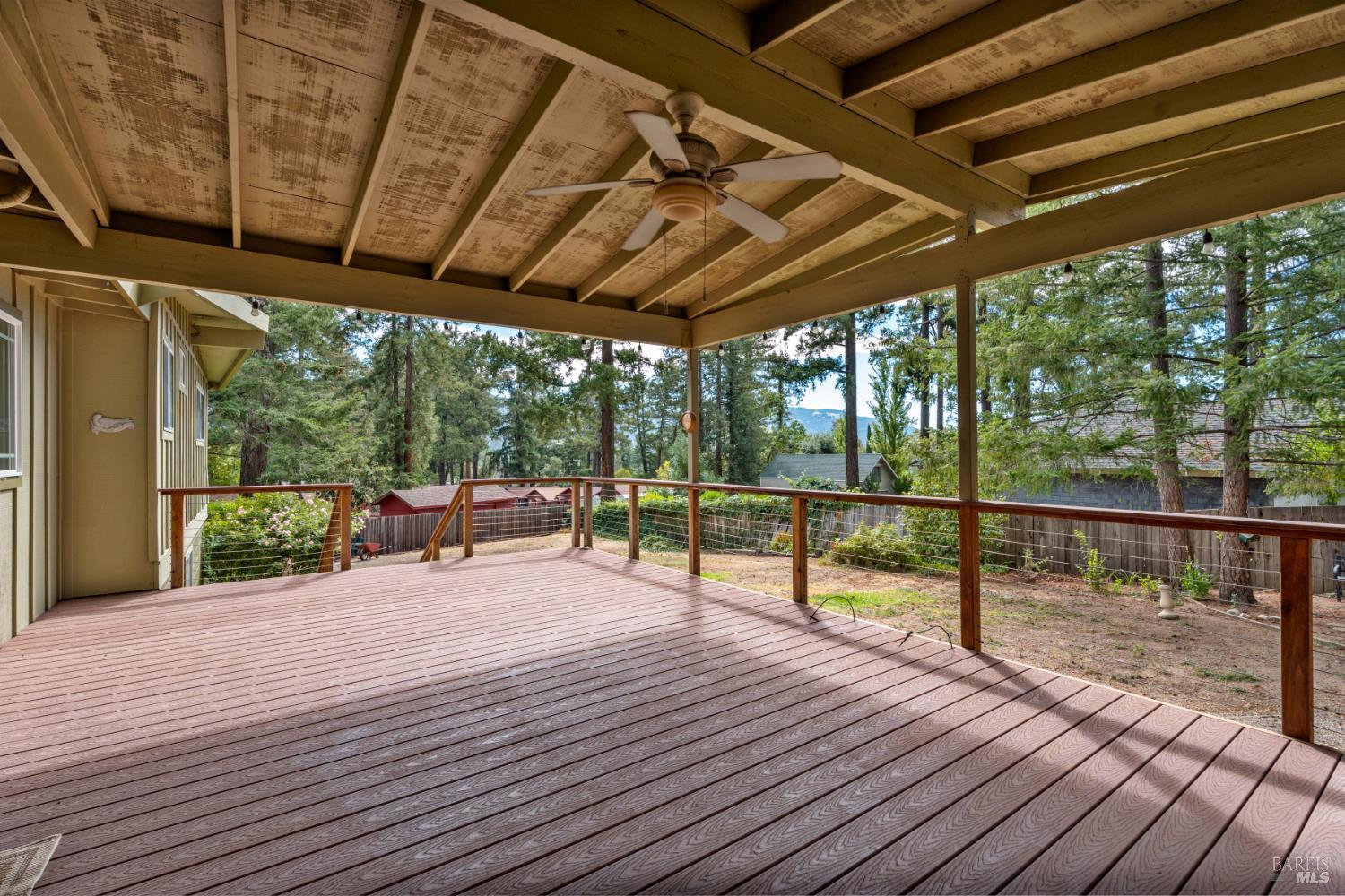 1691 Crane Road Ukiah, CA 95482 - Photo 23 of 30 Deck off dining room.